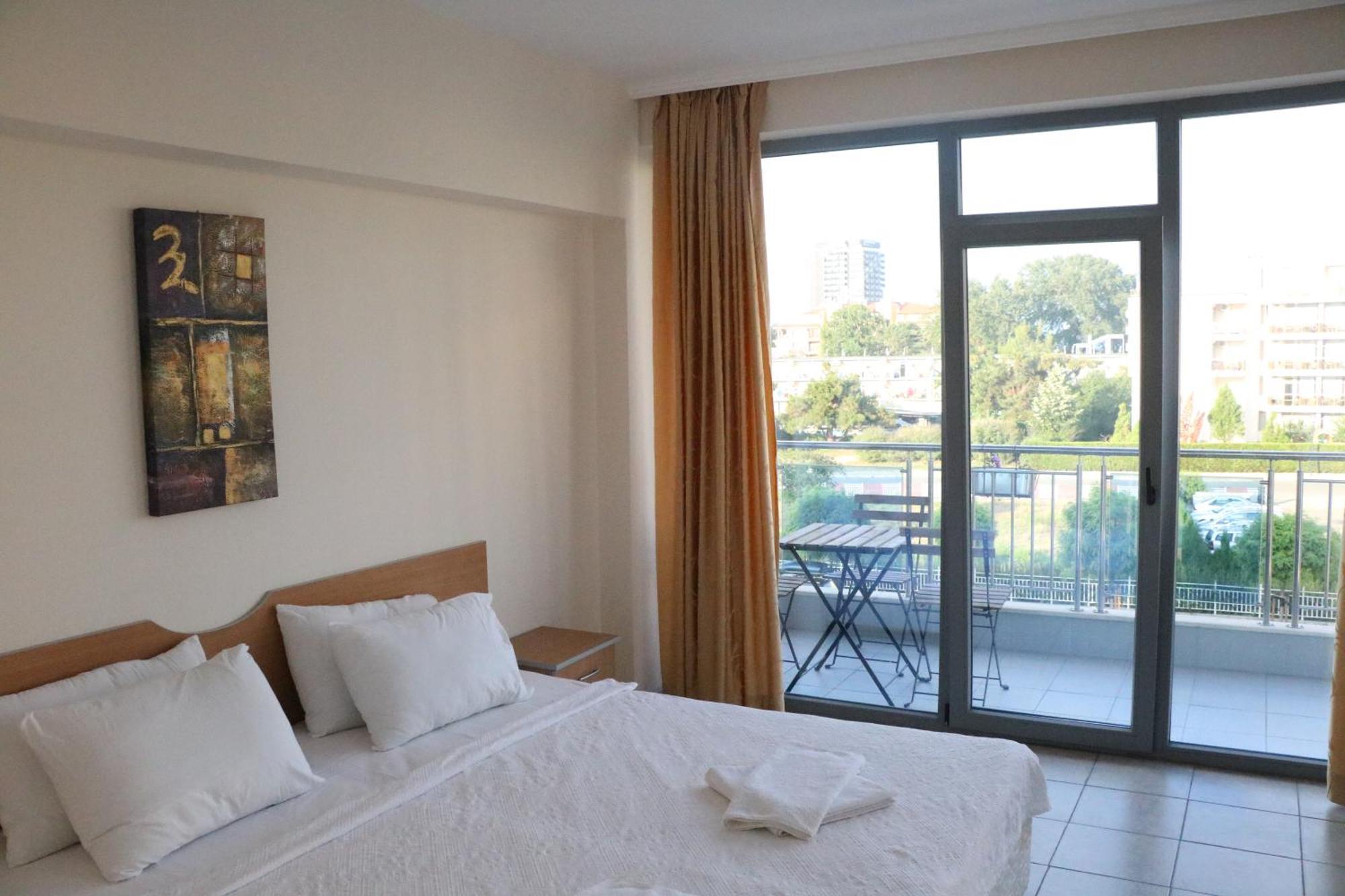 Persani Hotel-Free Parking ซันนีบีช ภายนอก รูปภาพ
