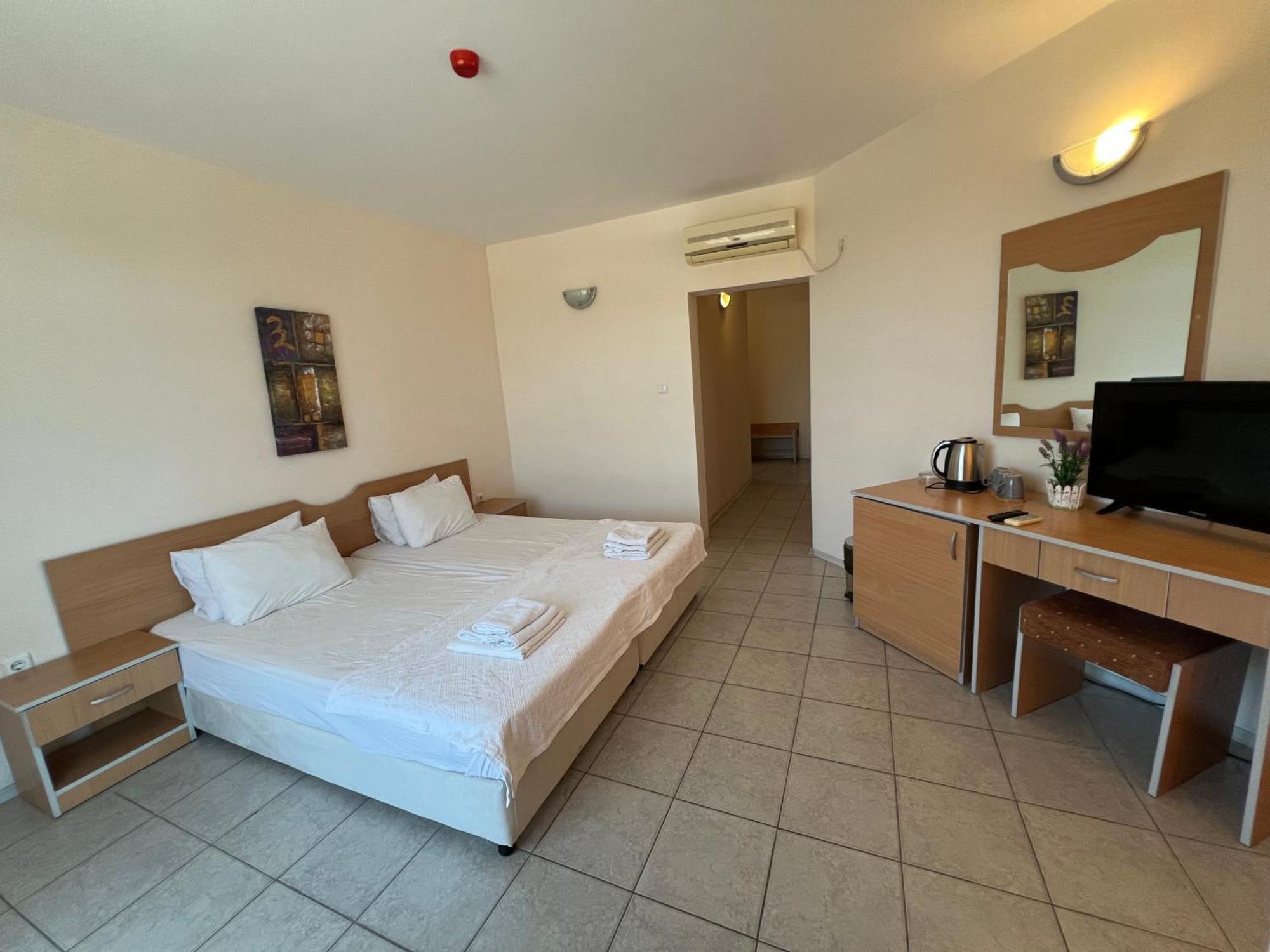 Persani Hotel-Free Parking ซันนีบีช ภายนอก รูปภาพ