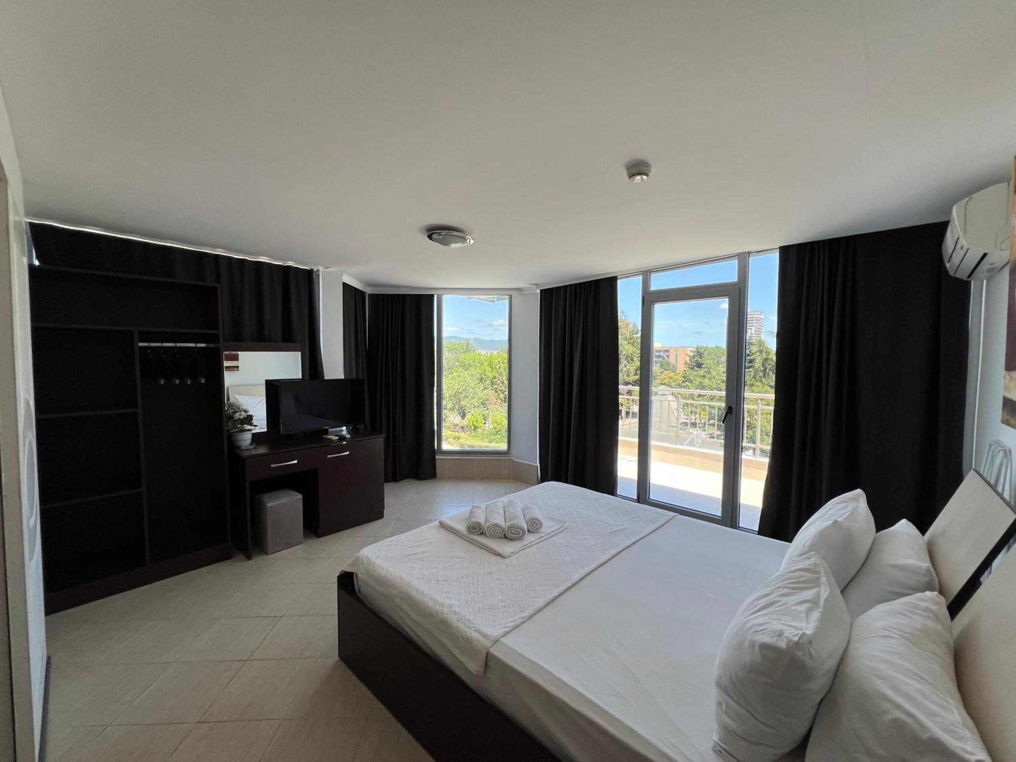 Persani Hotel-Free Parking ซันนีบีช ภายนอก รูปภาพ