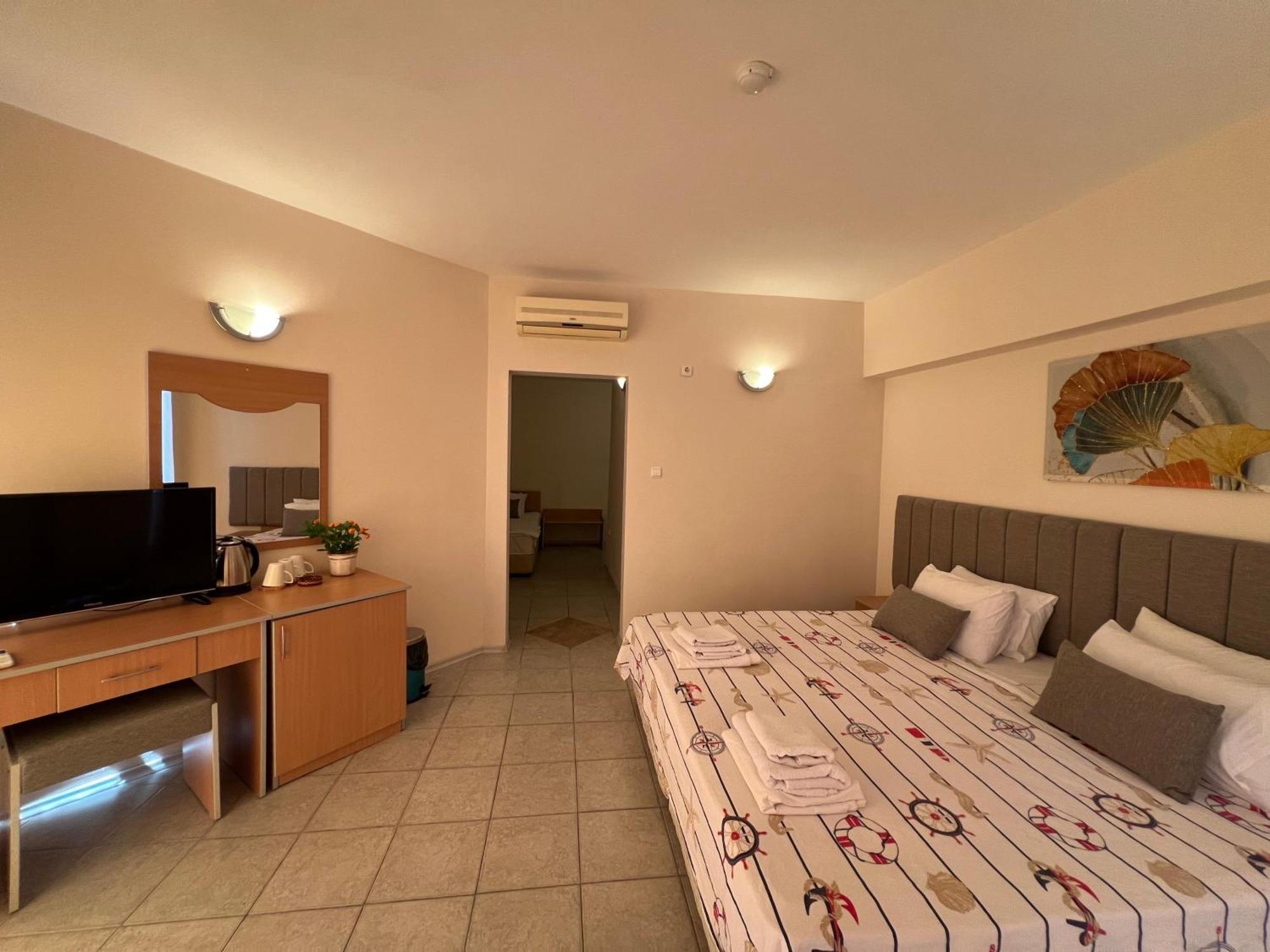 Persani Hotel-Free Parking ซันนีบีช ภายนอก รูปภาพ
