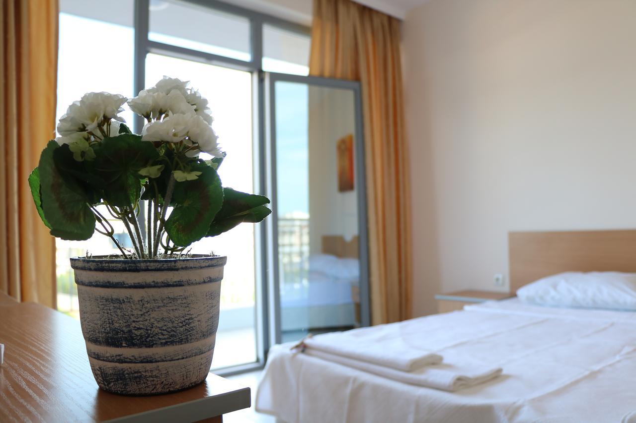 Persani Hotel-Free Parking ซันนีบีช ภายนอก รูปภาพ